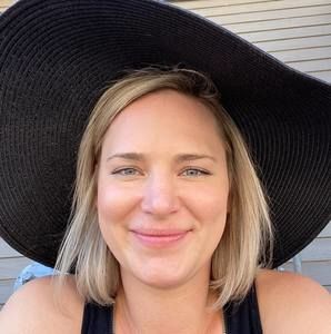 Meet your Posher, Sunni-lee